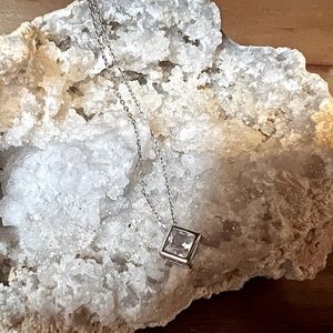 Silver tone solitaire necklace 17 in